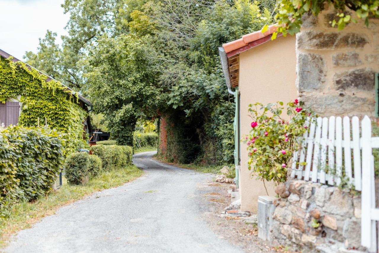 Le Gite De Romain Sanvensa Exterior photo